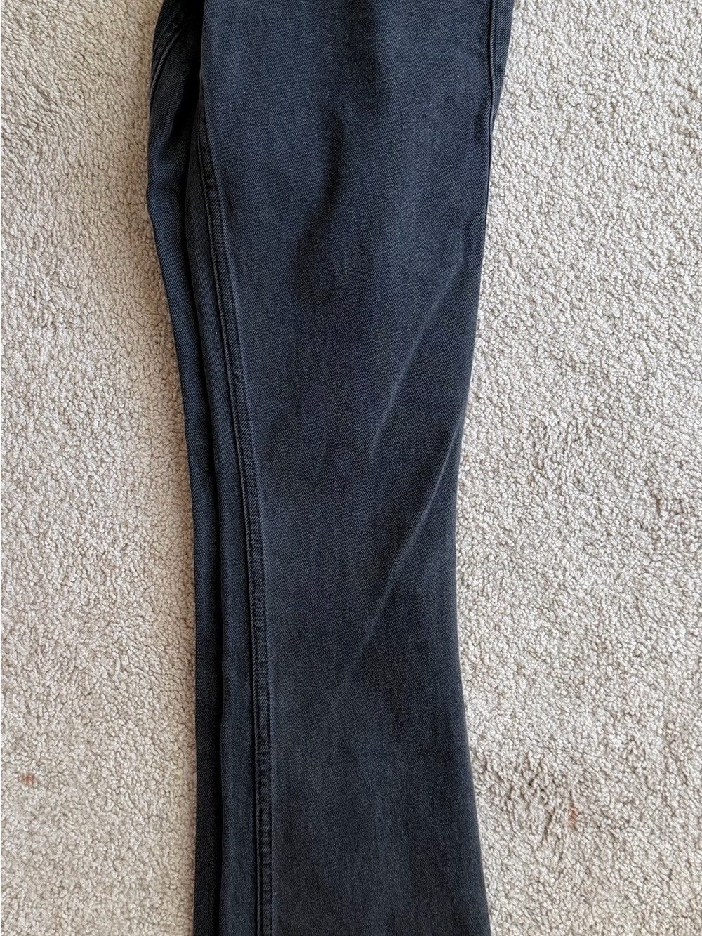 Hollister Low-Rise Bootcut Jeans Washed Black W24 (US 00) Long NWT* - Picture 3 of 5